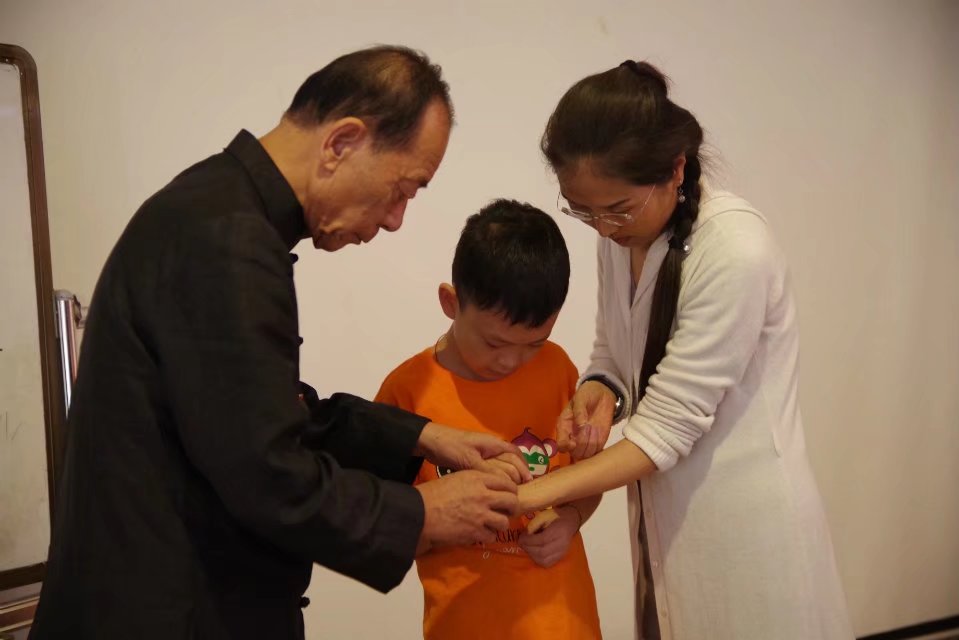 季秦安自然疗法后继有人